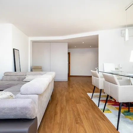 Whome | Damasceno Contemporary 59 Apartment