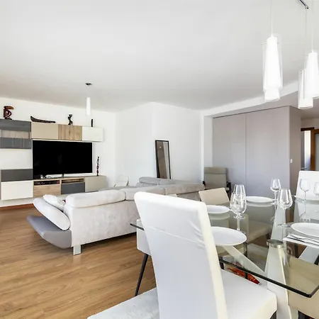 Whome | Damasceno Contemporary 59 Apartment Lisbon